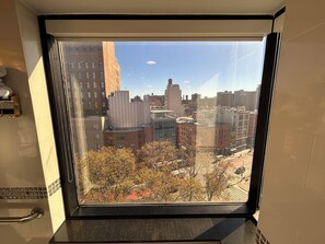 Habitació Deluxe | Bany | Combinació de dutxa i banyera i capçal de dutxa tipus cascada 