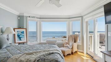 4 bedrooms, desk, WiFi, bed sheets