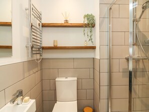 Cottage | Bathroom