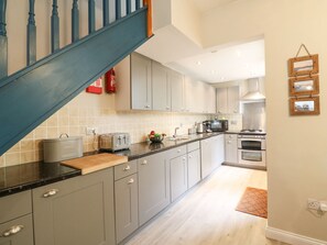 Cottage | Cuisine privée | Réfrigérateur, lave-vaisselle, bouilloire électrique, grille-pain