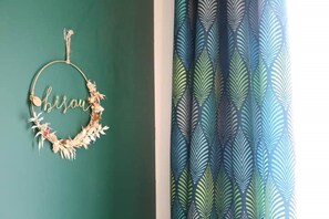 Interior detail - Le Cordouan - Apartment 6 pers, 3 bedrooms. 115m2, parking, garden. (Saint-Palais-sur-Mer)