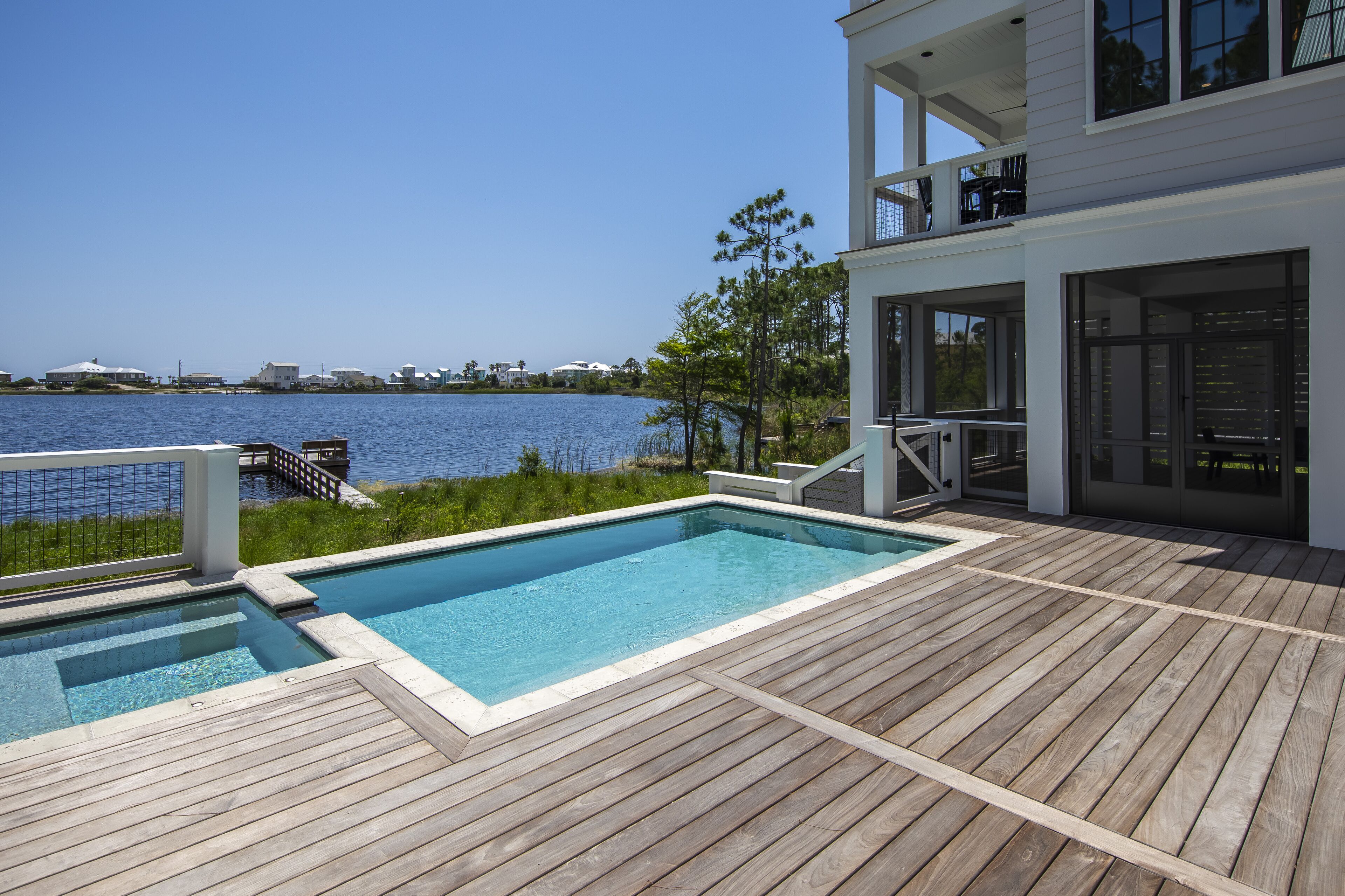 Lakefront, Private Pool, Walk to beach, shops and restaurants, 30A Bike Path