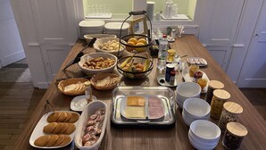 A breakfast buffet with various food items and condiments. - LOGIS HOTEL DU PARC (Pont-a-Mousson)