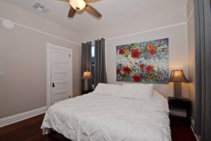 2 bedrooms, iron/ironing board, free WiFi, bed sheets