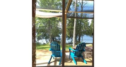 BUG FREE hot tub in screen room with skyview