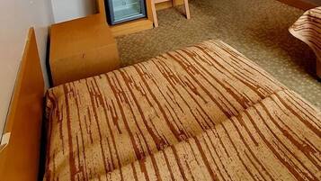 Standard Twin Room | Laptop workspace, free WiFi