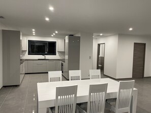 Dining - Beautiful air-conditioned house with heated pool (Lacanau)