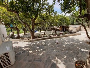 Garden - Diamoni Afroditi (Kithira)