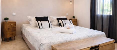 2 slaapkamers, een strijkplank/strijkijzer, gratis wifi, beddengoed