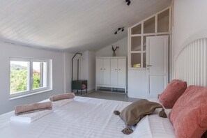 4 Schlafzimmer, Bügeleisen/Bügelbrett, WLAN, Bettwäsche