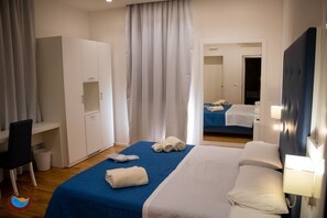 Double or Twin Room | Minibar, desk, laptop workspace, free WiFi - Beauty House Via Veneto (Reggio Calabria)