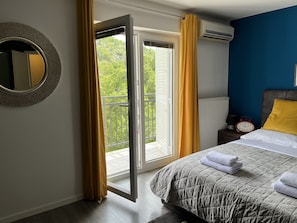 4 habitaciones, escritorio y wifi gratis 