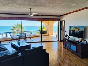 Smart TV - Sandy Beach Private Spa Life! (Puerto Peñasco)