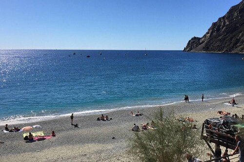 Cute 1 Bedroom Apartment in La Spezia