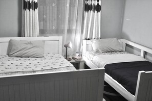 2 bedrooms, desk, iron/ironing board, free WiFi