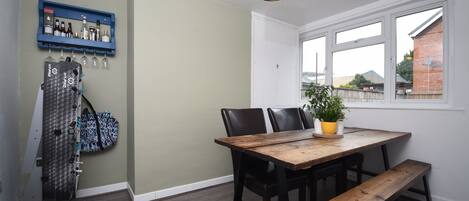 House, Multiple Beds | Private kitchen | Fridge, microwave, oven, stovetop