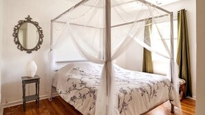 3 quartos, escrivaninha, berço de viagem, Wi-Fi de cortesia