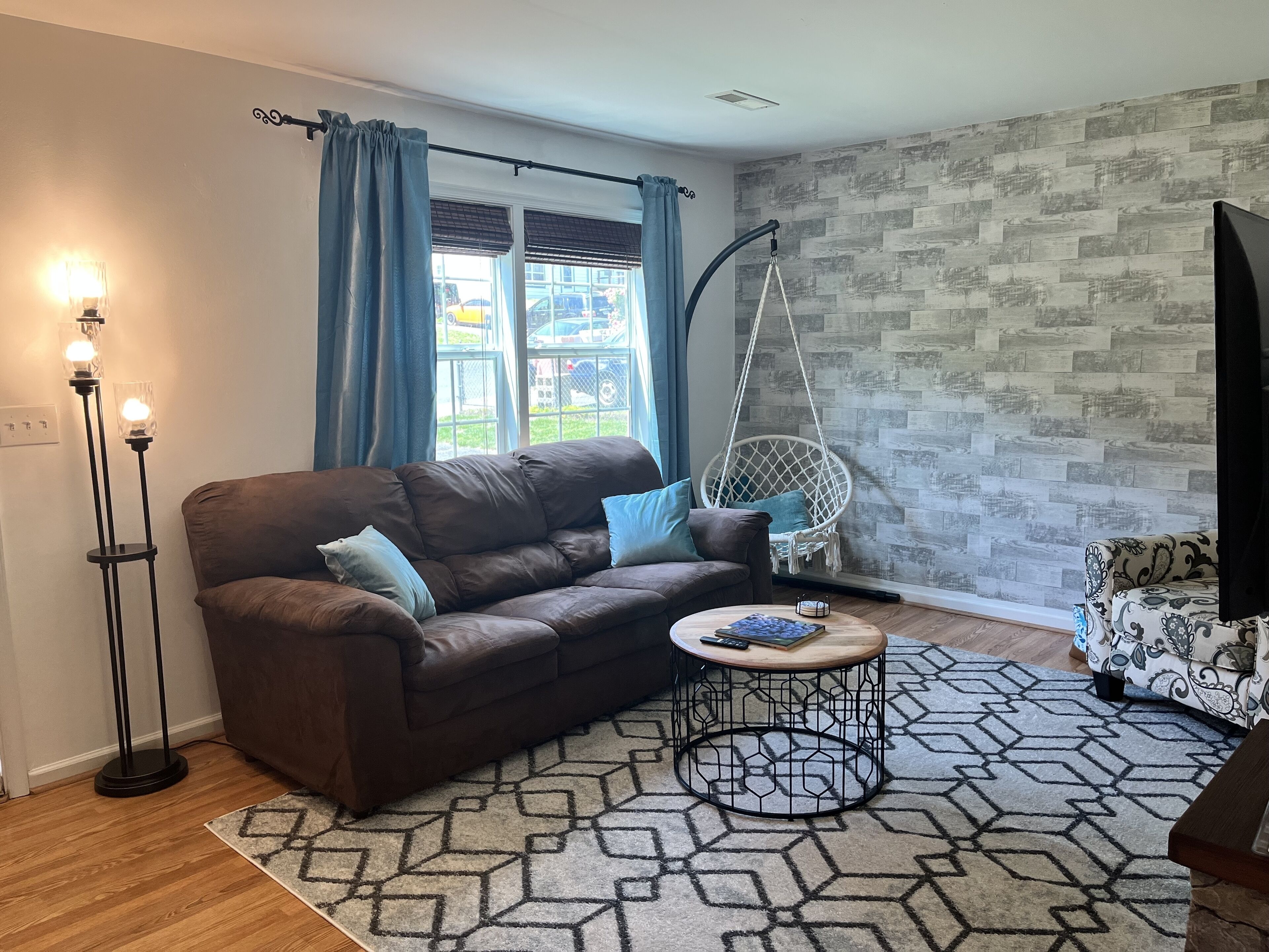Smart TV, fireplace, video games, DVD player