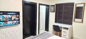 1 bedroom, desk, iron/ironing board, free WiFi - The Leneade - Exquisite Apt.1 (City Centre/Wuse 2) (Abuja)
