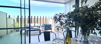 Stunning 3 bedroom beachfront house with extensive sea views