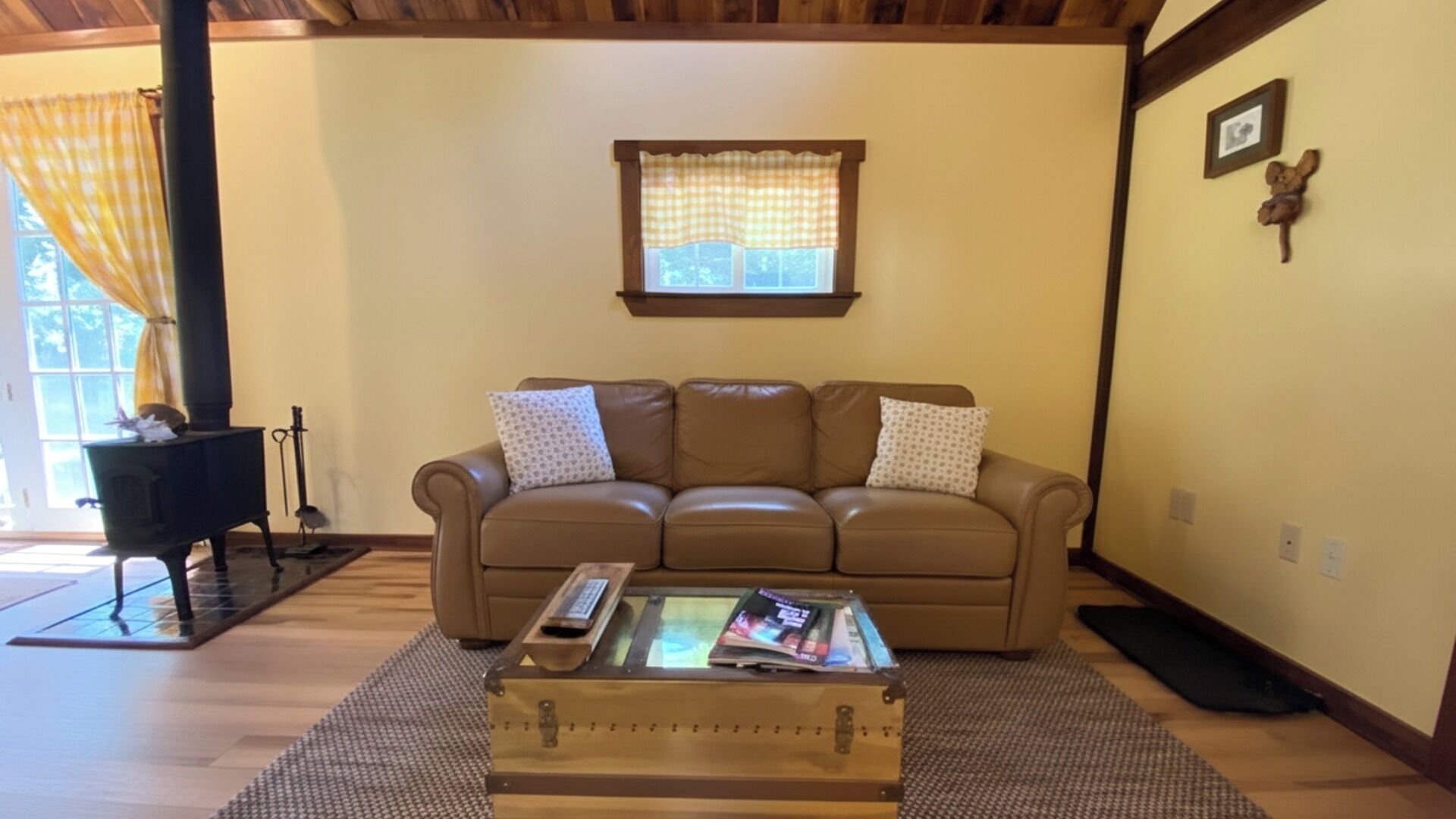 Cozy Cabin + Hot Tub 30mins To Lakes & Trails - ニュー・ハンプシャー州