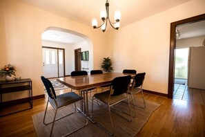 Dining - Charming3Bdrm ●Great Location ●Award Winning Beds (Salt Lake City)