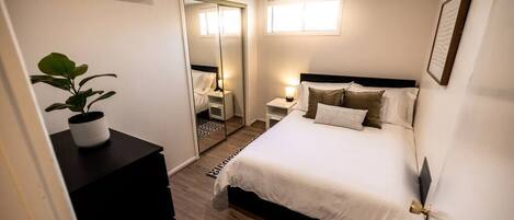 3 habitaciones, tabla de planchar con plancha y wifi