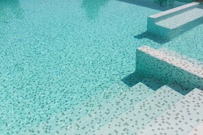 Private pool - Masia Can Rovira  (Sant Llorenc d'Hortons)