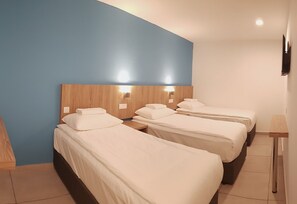 Superior Triple Room | Free WiFi, bed sheets - HOTEL ORKID PORT KLANG (Pelabuhan Klang)
