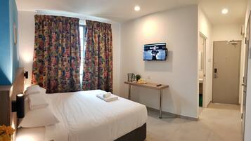 Free WiFi, bed sheets