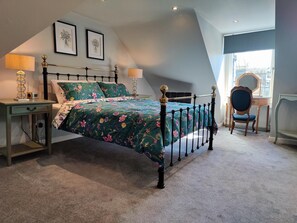 Hús (2 Bedrooms) | 2 svefnherbergi, straujárn/strauborð, ferðavagga, rúmföt