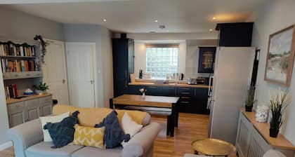 NEW Fabulous 2BD Maisonette Dunfermline, Fife
