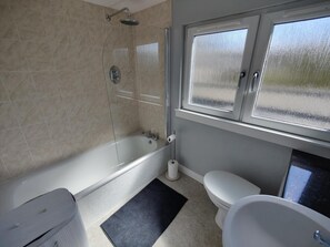 House (2 Bedrooms) | Bathroom