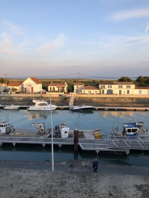Marina - Boyardville charming duplex canal view with terrace (boyardville)