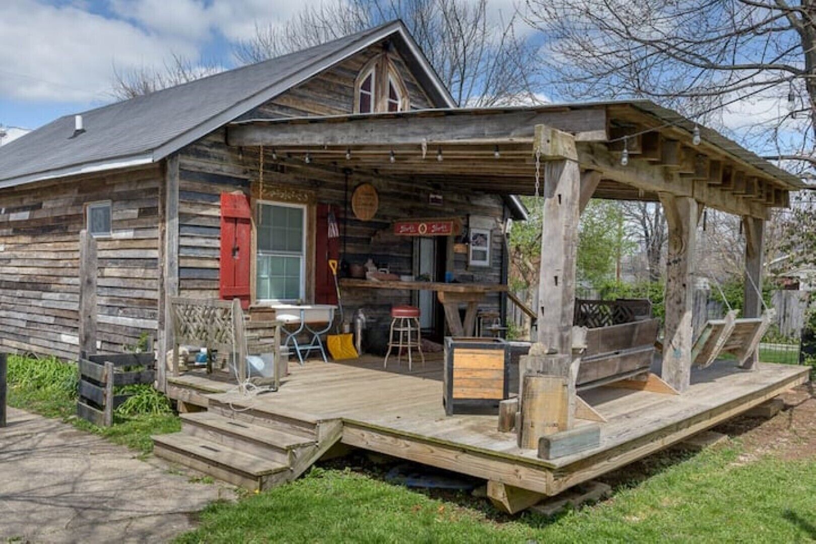 The “Lexington Cabin" 