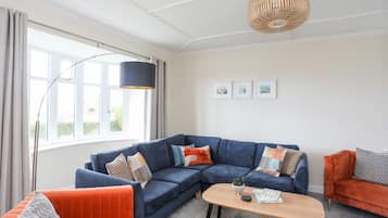 Cottage | Living area