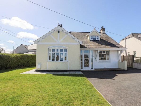 Exterior - Gwynant - Bull Bay (Amlwch)