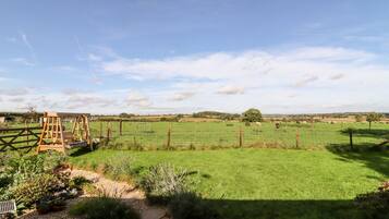 Cottage | Property grounds