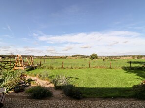 Cottage | Property grounds - The Happy Valley Pod (Chipping Norton)