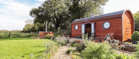 Cottage | Property grounds