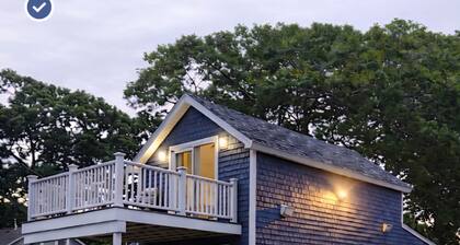 The Loft at Oakland Beach
Ask About Off-season Discounts
5 min from Airport.