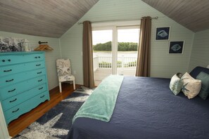 2 bedrooms, iron/ironing board, travel crib, free WiFi