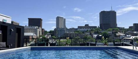 Outdoor pool, a heated pool