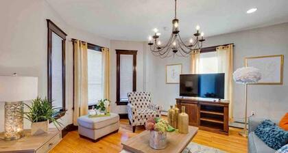 * Beautiful condo 1st floor walk to public trans T mins to downtown Boston