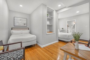 4 Schlafzimmer, Bügeleisen/Bügelbrett, Reisekinderbett, kostenloses WLAN