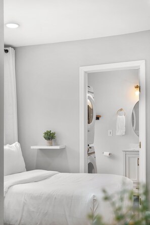 4 bedrooms, iron/ironing board, travel cot, free WiFi