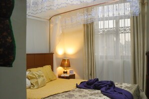 1 chambre, coffres-forts dans les chambres, bureau