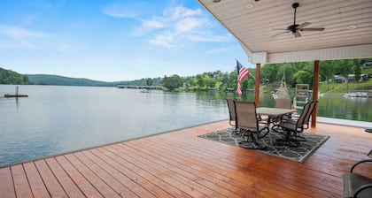 FRONT ROW FLOATING HOUSE at Springs Dock Marina on Norris Lake