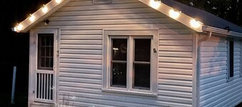Sweet and Cozy two bedroom Lake Erie Cottage -PET FRIENDLY!