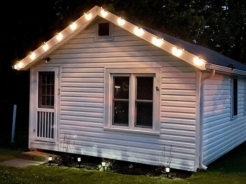 Sweet and Cozy GOTL 2 Bdr Cottage- Pet Friendly!